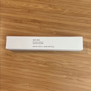 Glossier lash slick mascara in black